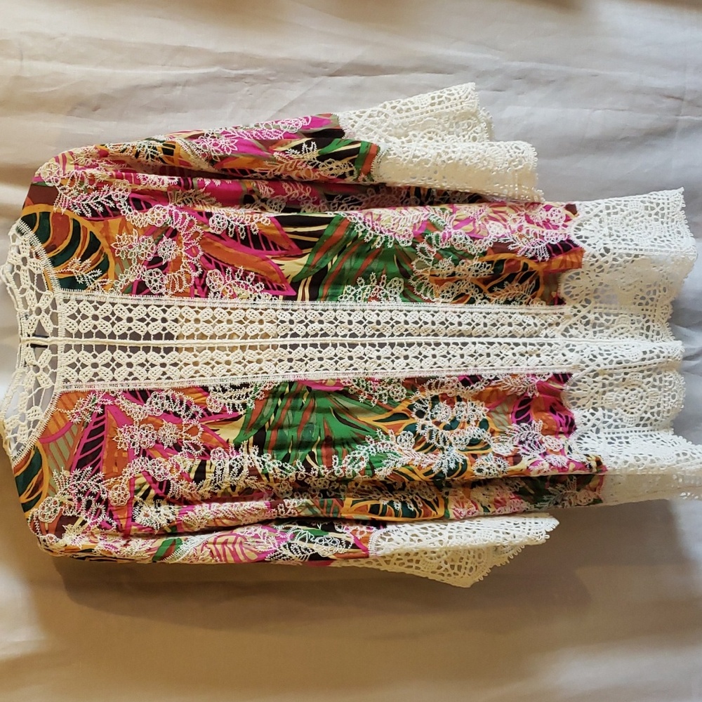 Colorful Democracy Embroidered Crochet-Trim Topper - Size XL - Picture 6 of 16